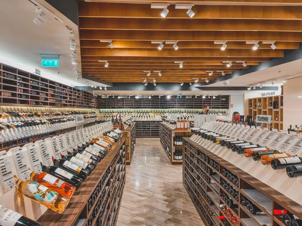 西南地区家庭照明节能升级:吸顶灯与筒灯搭配方案及成本分析